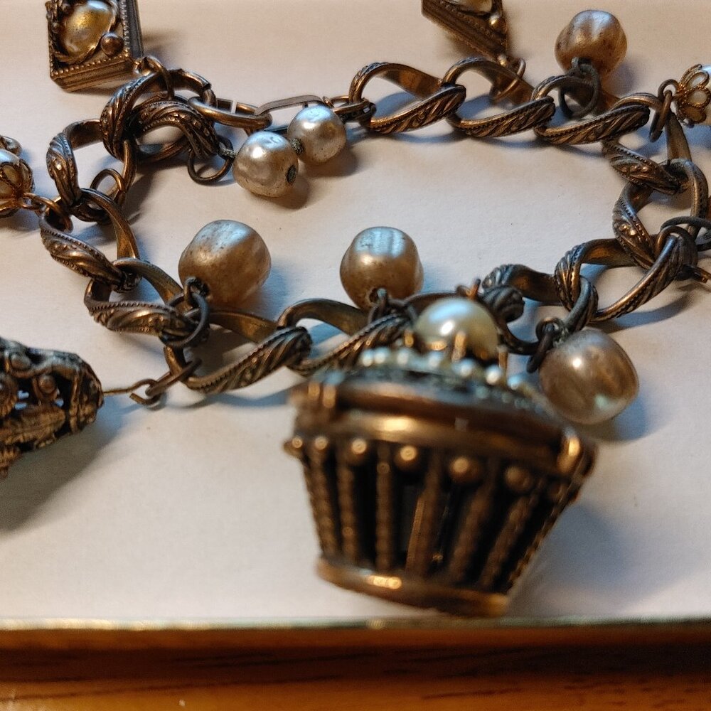 Vintage Bronze Charm Bracelet with Basket Urns & Faux Pearls - Picture 4 of 7